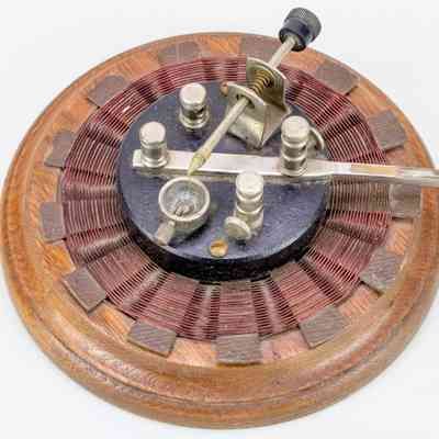 Crystal Radio (with Basket Weave Coil)