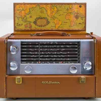 RCA Victor 3-BX-671 Shortwave Radio