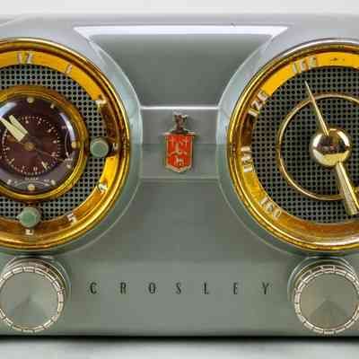 Crosley D-25-GN Clock Radio