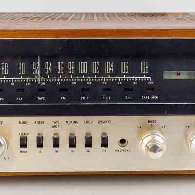 McIntosh AM/FM Radio Receiver