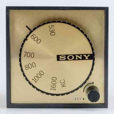 Sony 6-Transistor AM Radio