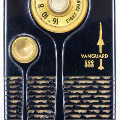 Emerson Vanguard 888 Transistor Radio