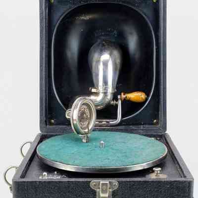 The "Crescendo" Junior Sound Box