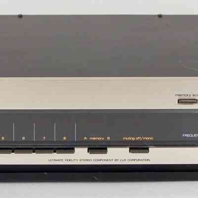 Luxman AM/FM Stereo Tuner