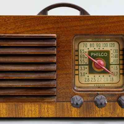 Philco AM/Police Band Radio Receiver