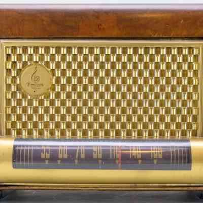 Emerson Standard Broadcast Radio Receiver