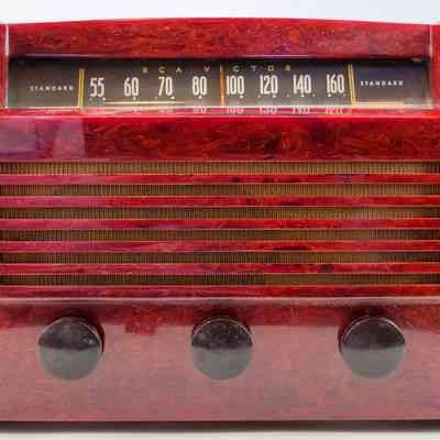 RCA Victor Standard Broadcast/SW Radio Receiver