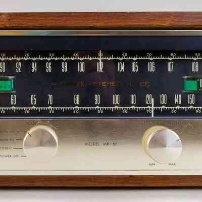 McIntosh AM/FM Stereo Tuner