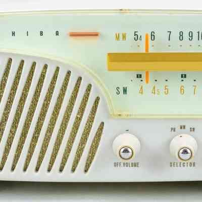 Toshiba Standard Broadcast /Shortwave Radio