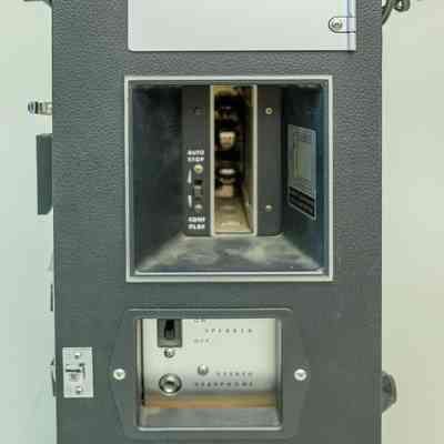 Side: Slot for 8 Track Cartridge
