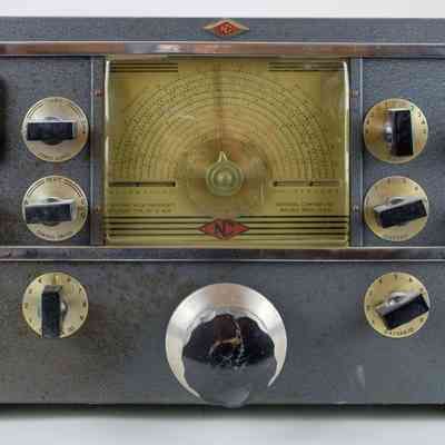 National NC-240D Receiver