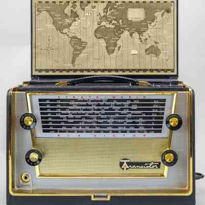 RCA 1-MBT-6 Strato-World Shortwave Radio