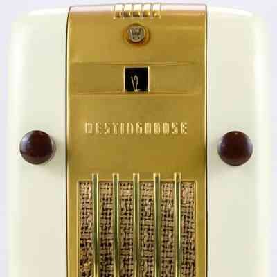 Westinghouse "Little Jewel" AM Radio