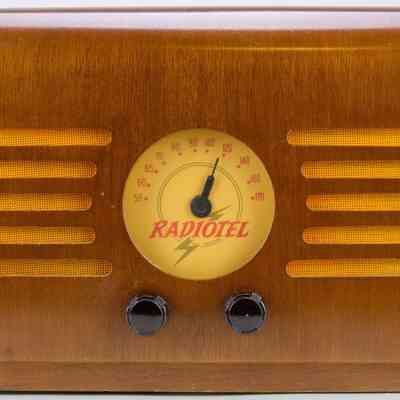 Radiotel Coin-Operated Radio Receiver
