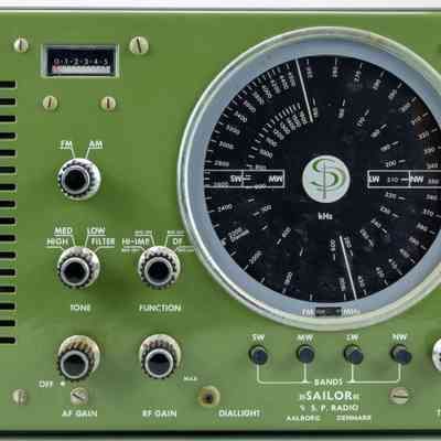 Sailor R109 SW/MW/LW/NW Receiver