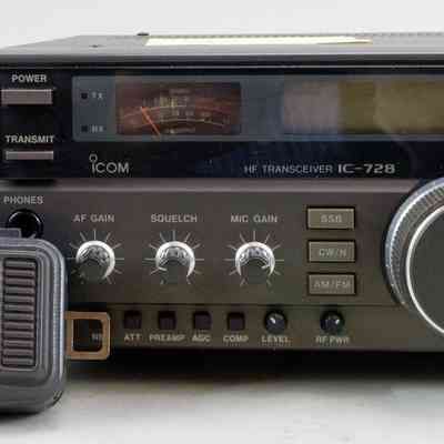 ICOM IC-728 Transceiver