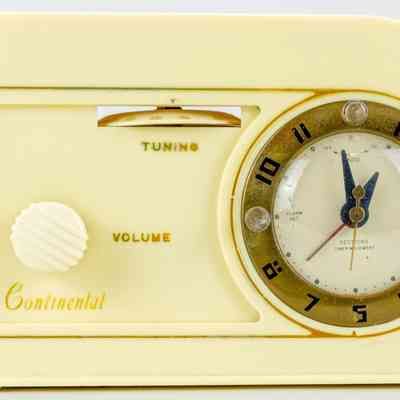 Continental Clock Radio
