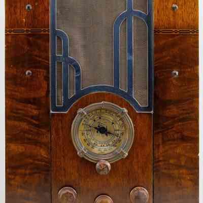 Zenith Standard Broadcast/SW Radio Receiver
