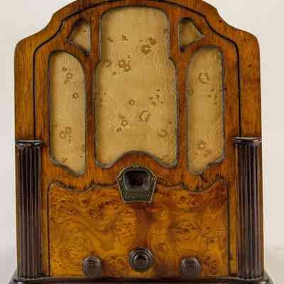 Gilfillan Standard Broadcast Radio