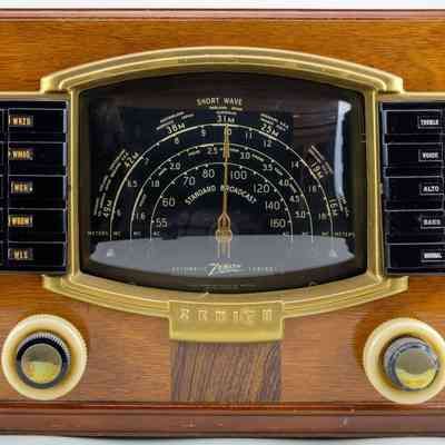Zenith Standard Broadcast/SW Radio