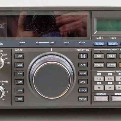 Kenwood TS-940S Transceiver