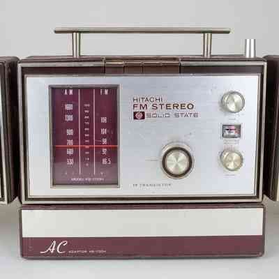 Hitachi FM Stereo Radio