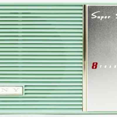 Sony Super Sensitivity 8 Transistor Radio