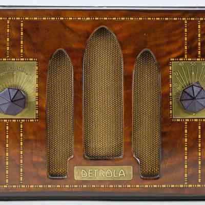 Detrola Standard Broadcast Radio