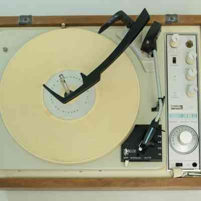 Gerrard KLH Turnable with FM Receiver