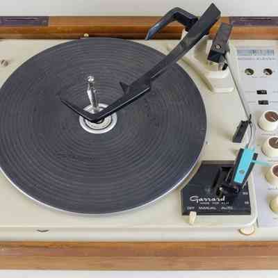 KLH Garrard Phonograph