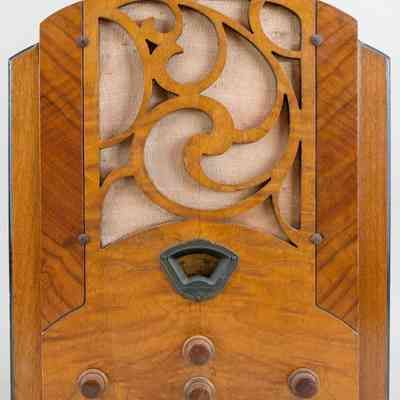 Stewart-Warner AM/SW Radio Receiver