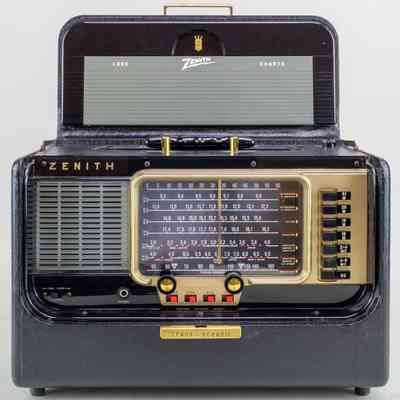 Zenith B600 Trans-Oceanic Shortwave Receiver