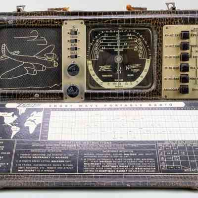 Zenith 7G605 Trans-Oceanic Shortwave Radio
