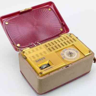 Oblique View with Cover Open