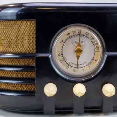 Majestic Standard Broadcast/SW Radio Receiver