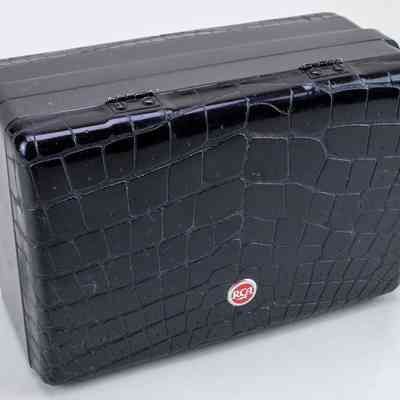 Oblique View with Cover Closed