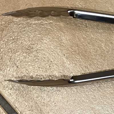 Tongs