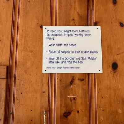 Pair of signs in Weight Room