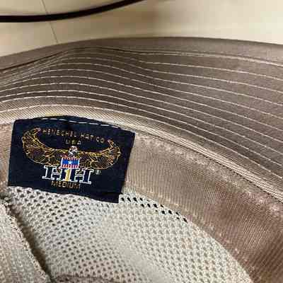 Label of hat