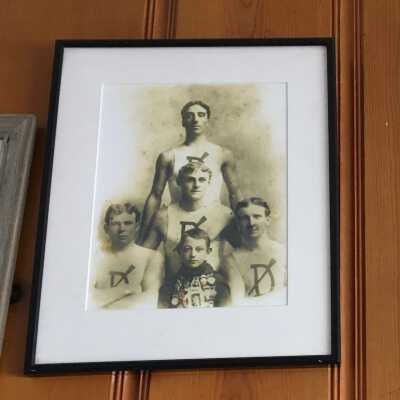 Dolphin Crew 1898