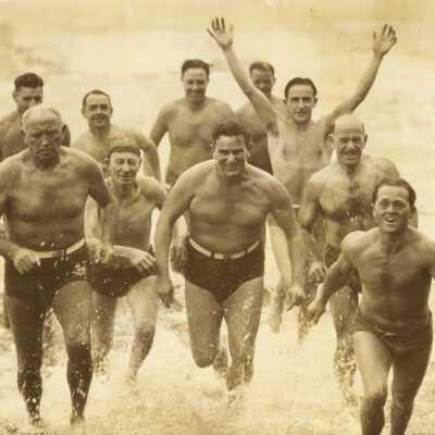 Hike & Dip 1943