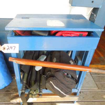 Standing work desk