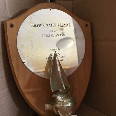 Plaque