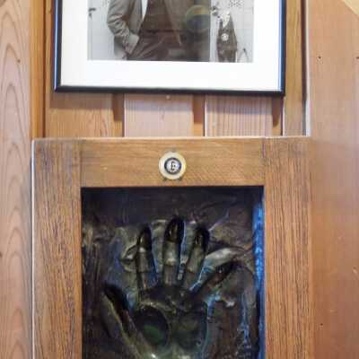Photograph and Right Hand imprint in bronze: Dino Landucci