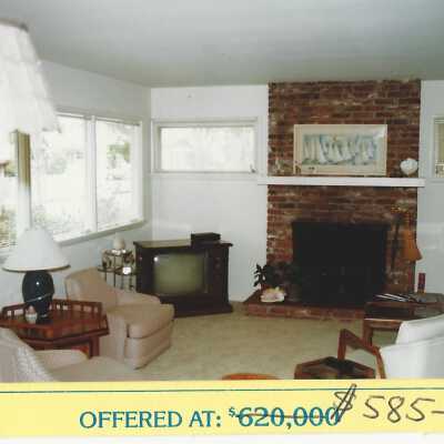 122 Pearl Avenue living Room