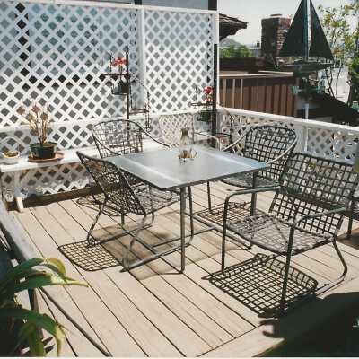 Deck of 123 Garnet Avenue