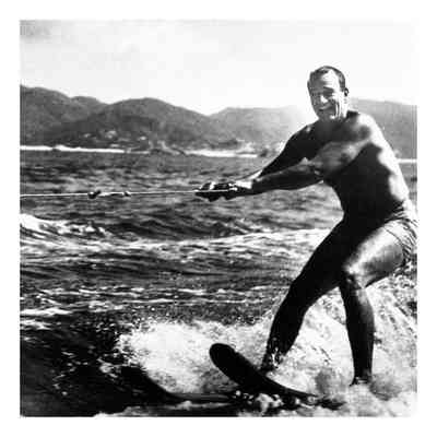 Wayne Surfing