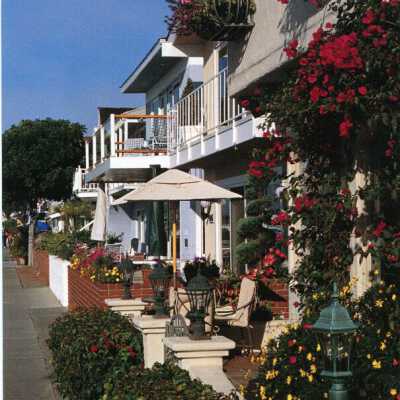Balboa Island Harbor Homes