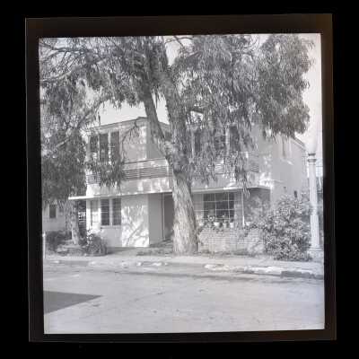108 Onyx Avenue - Hal Smith House