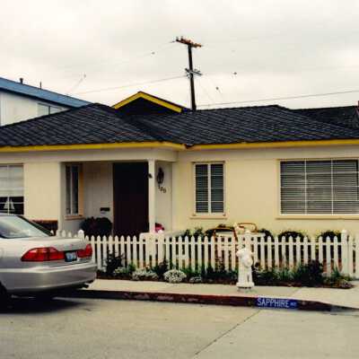 108 Sapphire Avenue in 2001